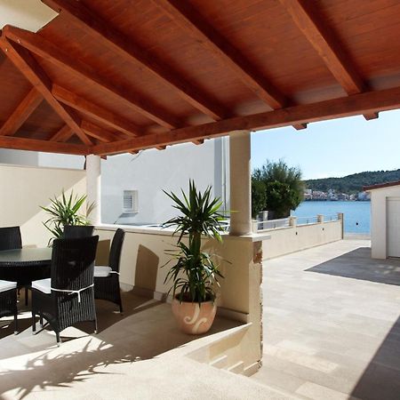 Apartments Tisno - Villa Mare Ngoại thất bức ảnh