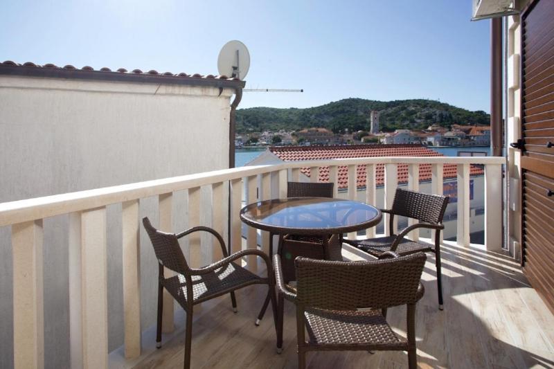 Apartments Tisno - Villa Mare Ngoại thất bức ảnh