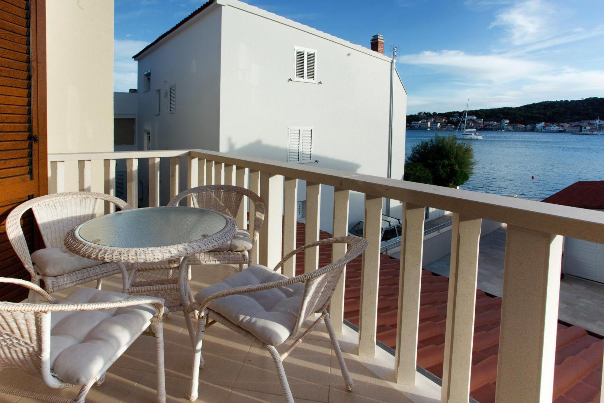 Apartments Tisno - Villa Mare Ngoại thất bức ảnh