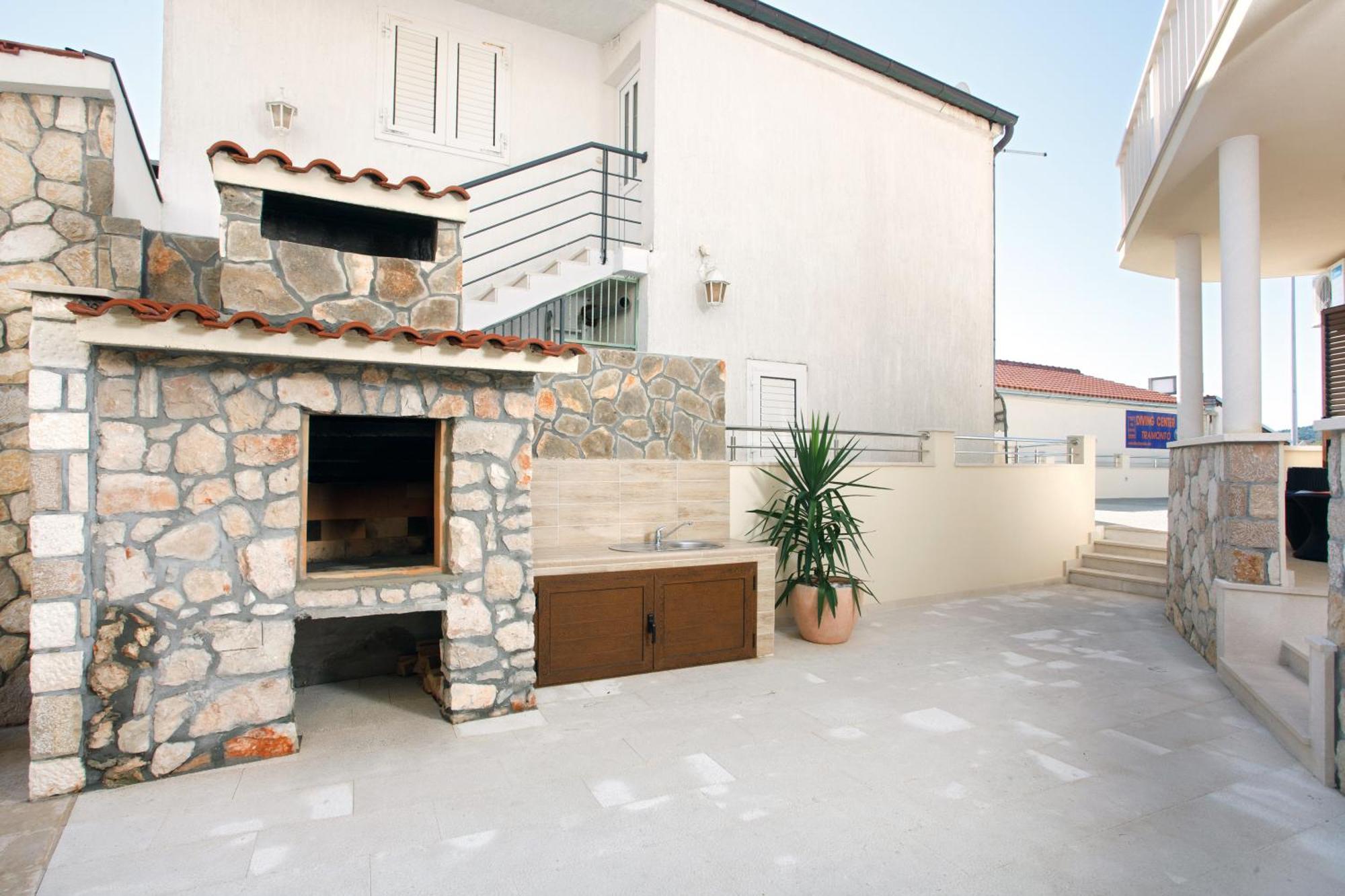 Apartments Tisno - Villa Mare Ngoại thất bức ảnh